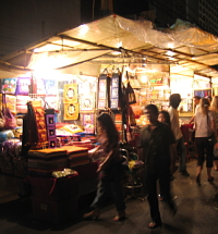 チェンマイ　ナイトバザール